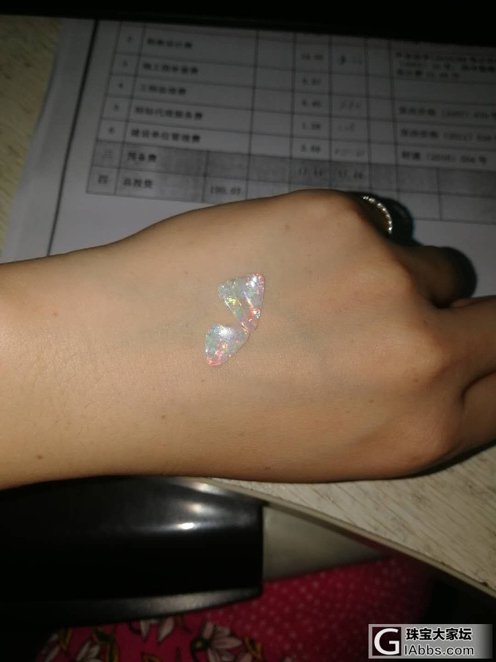 秀一秀新败的欧泊小蝴蝶_设计镶嵌欧泊