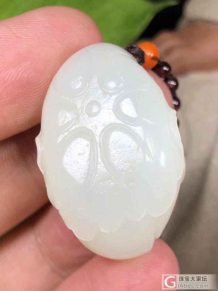 新疆和田玉籽料，我如意，立体雕刻的小天鹅，底部原皮，25克，保真！_挂件和田玉