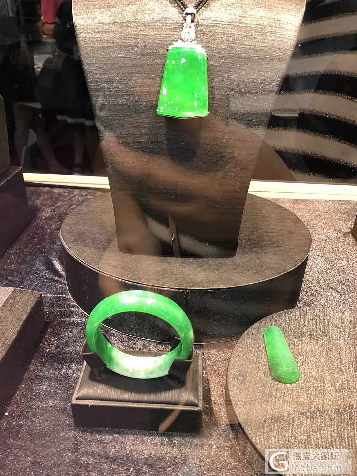 趁山竹来之前去珠宝展转了一圈_展会翡翠