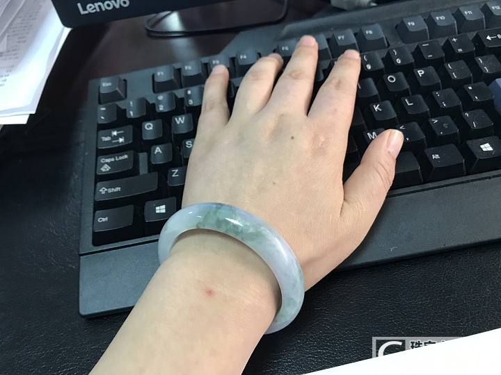 给我的日常镯来几张工作照_手镯翡翠