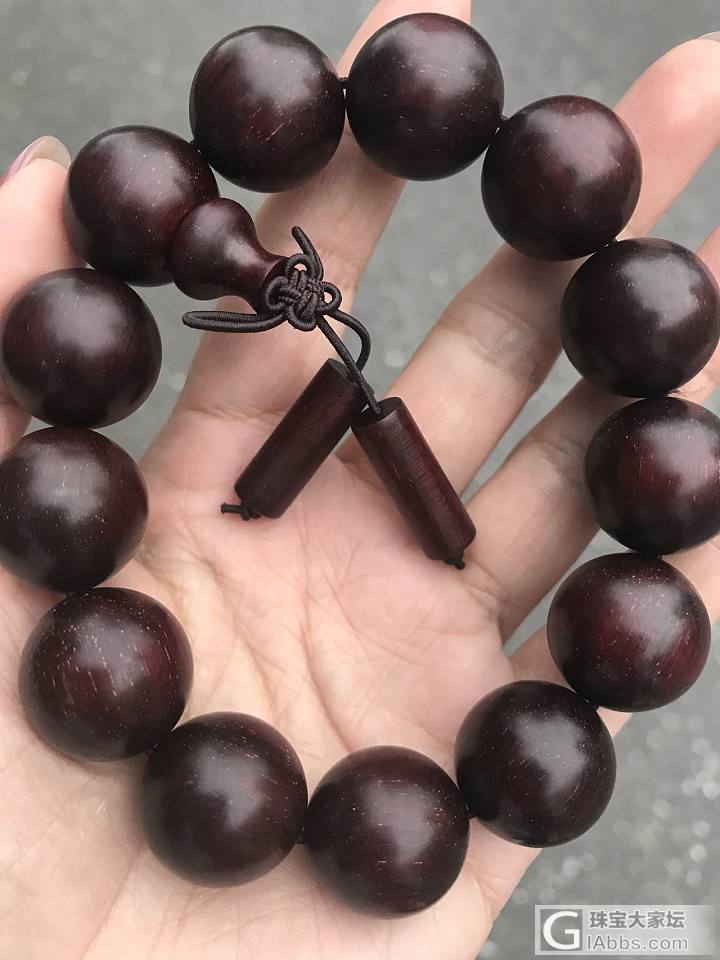 入手小叶紫檀手串，现在木头都有那么火了吗_珠串小叶紫檀