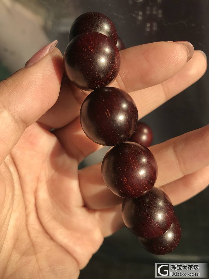 入手小叶紫檀手串，现在木头都有那么火了吗_珠串小叶紫檀