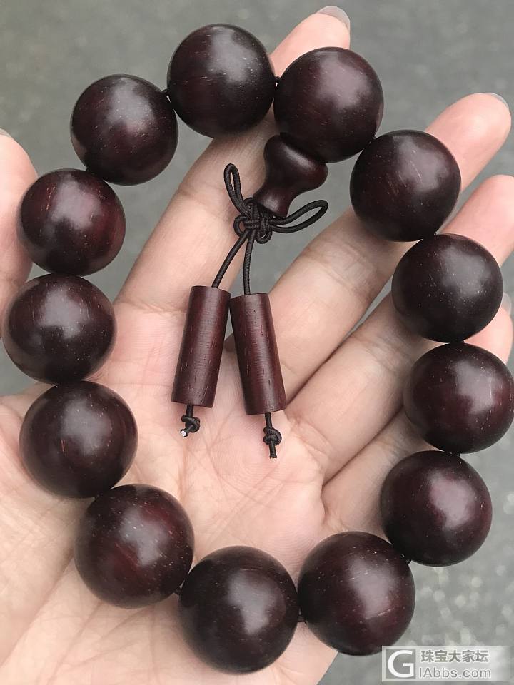入手小叶紫檀手串，现在木头都有那么火了吗_珠串小叶紫檀