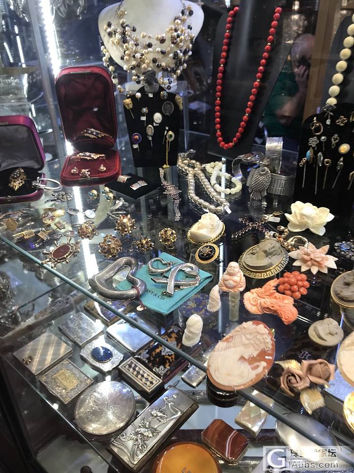 分享些欧洲古董珠宝展上难得一见的宝贝们_古董首饰