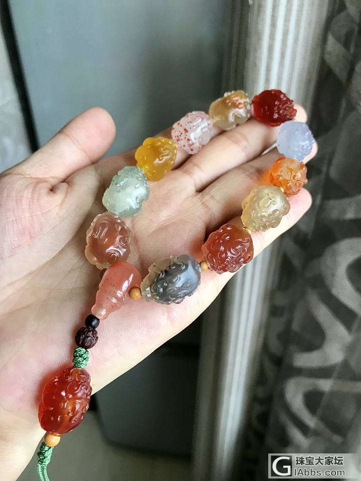 纯嘚瑟。_珠串玉髓玛瑙