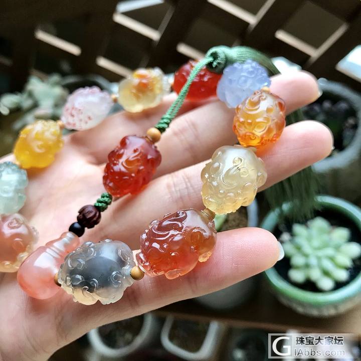 纯嘚瑟。_珠串玉髓玛瑙