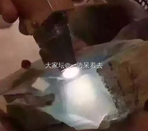 对于翡翠价格以及市场发表下个人见解_翡翠