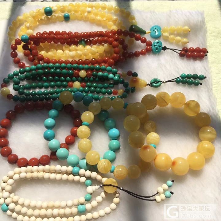 阳光是最好的美颜工具_琥珀蜜蜡南红松石珠串