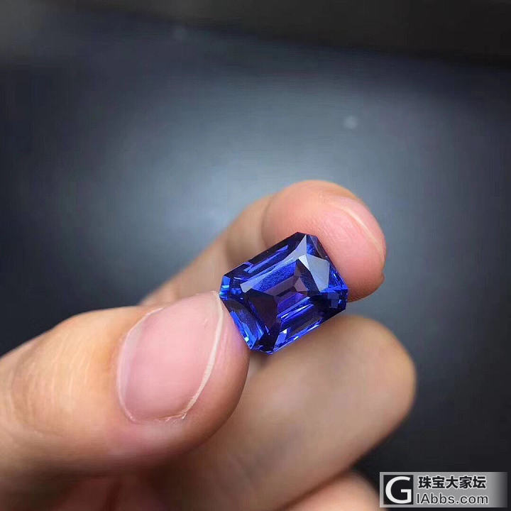 坦桑石_刻面宝石坦桑石