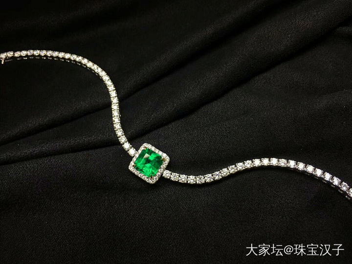 珠宝千千万万，独宠祖母绿！_祖母绿