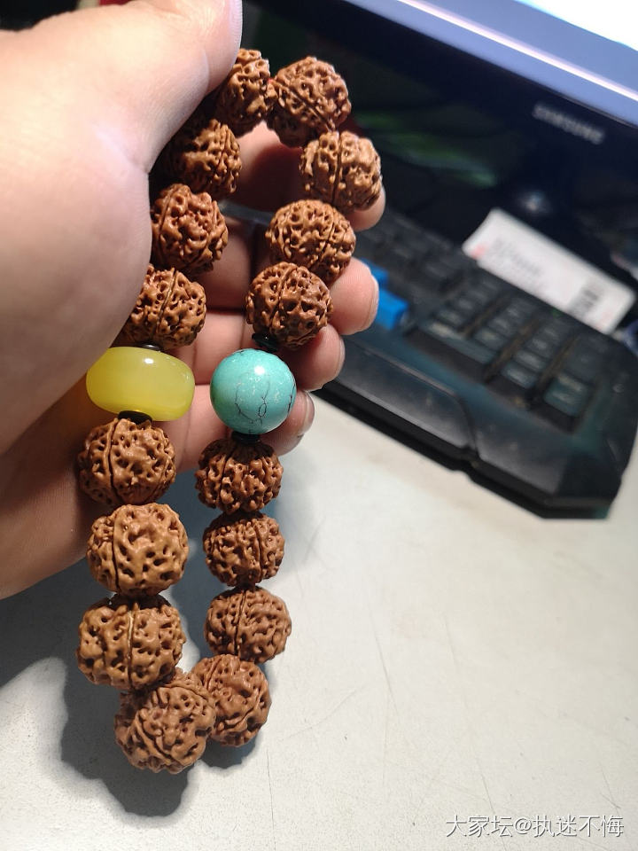 天天就爱瞎折腾_珠串核桃菩提子琥珀蜜蜡