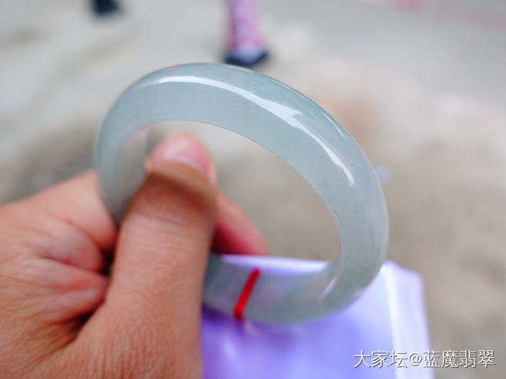 这个翡翠手镯坛友能看多少钱？_手镯翡翠