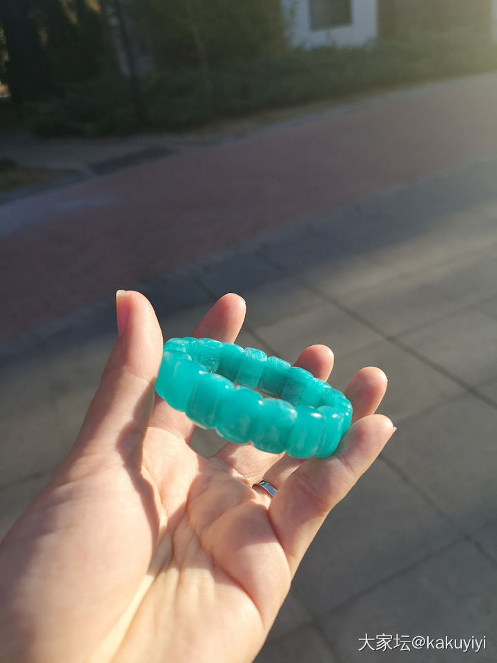 今天太阳好，带着我的大天河们晒晒太阳_珠串手镯手排天河石水晶