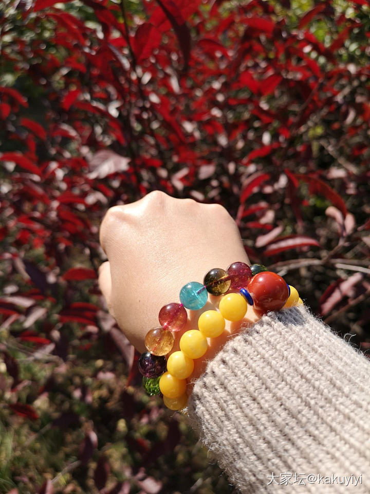 求问哺乳期麻麻脸上起痘起闭口护肤品用啥好