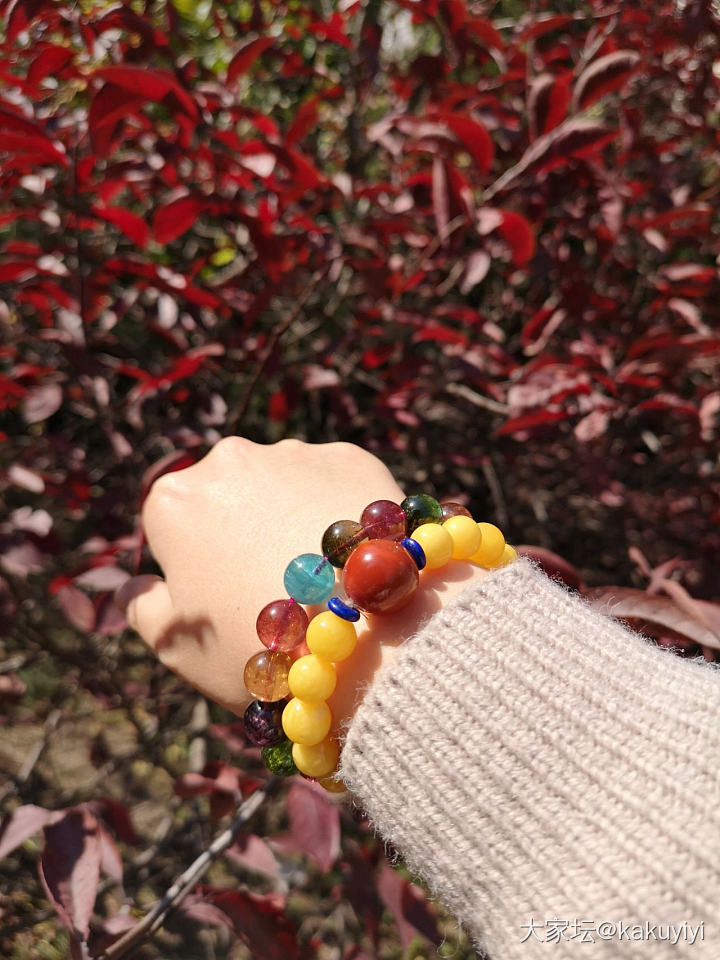 求问哺乳期麻麻脸上起痘起闭口护肤品用啥好