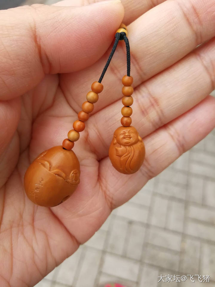总觉得我会一不小心的捏烂😤😤_挂饰橄榄核