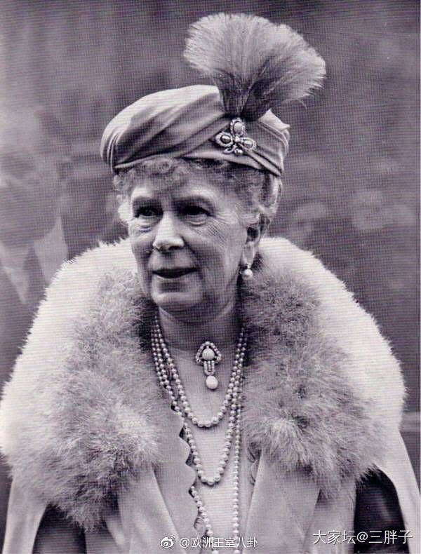 英国女王伊丽莎白二世的奶奶～狂热的珠宝爱好者_娱乐八卦