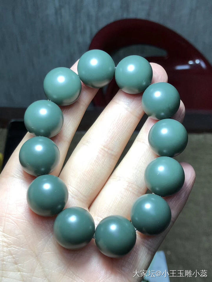 青玉瓷蓝绿手串，品质无论色和细度，106克！18直径12粒_和田玉