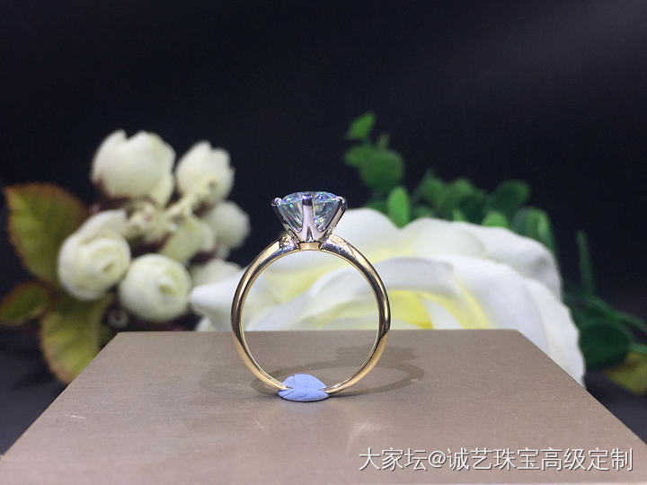 大莫桑钻戒💍_莫桑石戒指