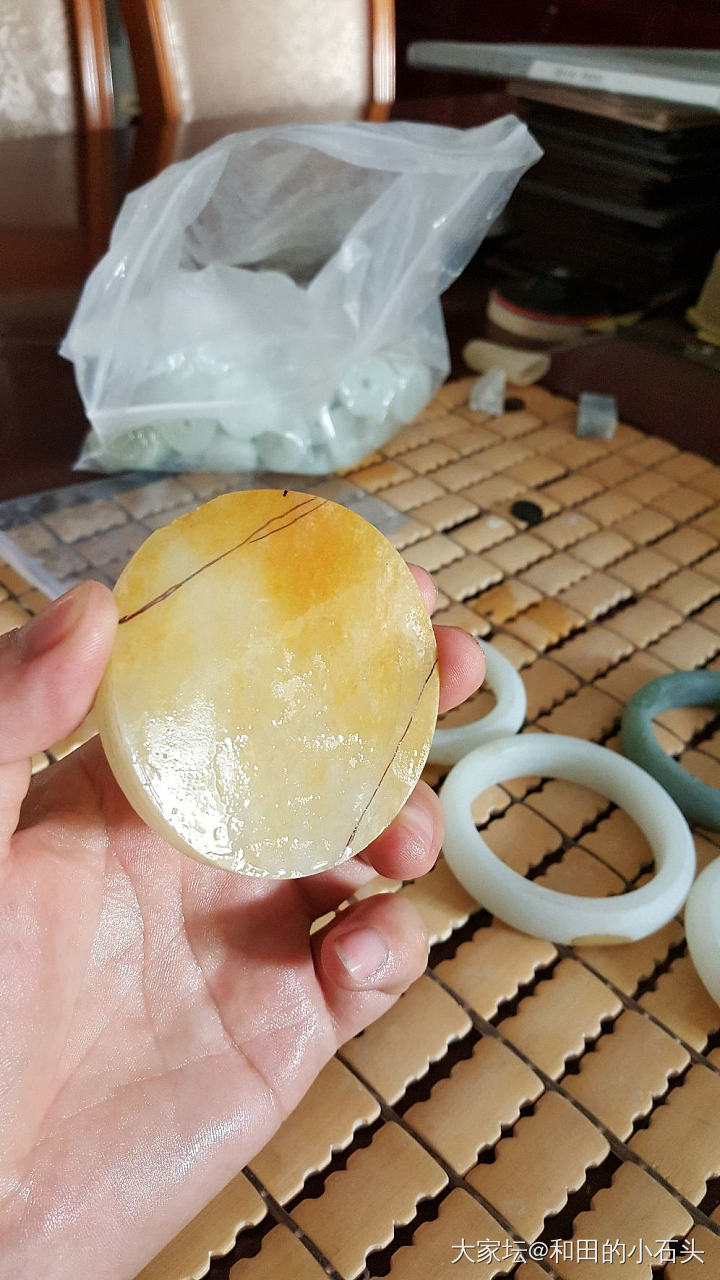 双十一入手的和田宝宝锁，请大神帮忙看下。_挂件和田玉