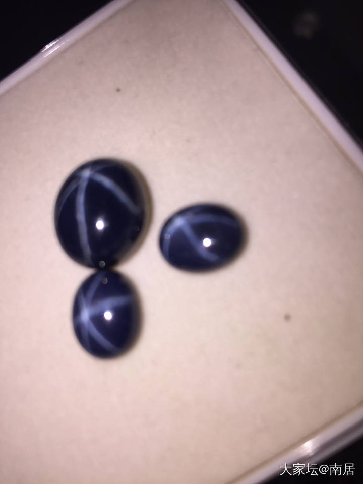 星光蓝宝石，大的12.5×10

小的：，9.5×7.5_蛋面蓝宝石