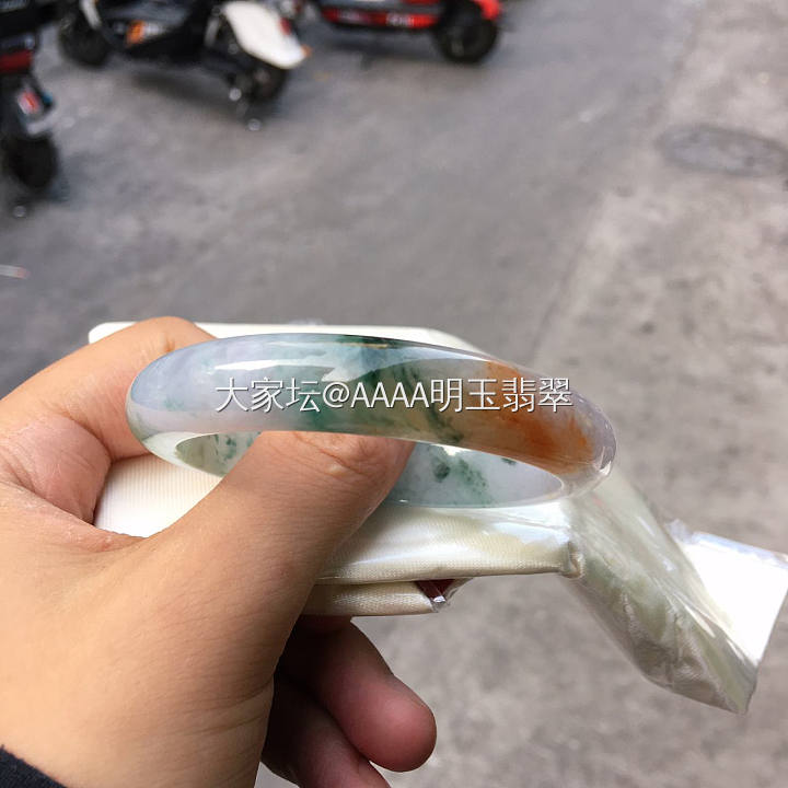 你们要找的原卖家，你们要买吗？_手镯翡翠