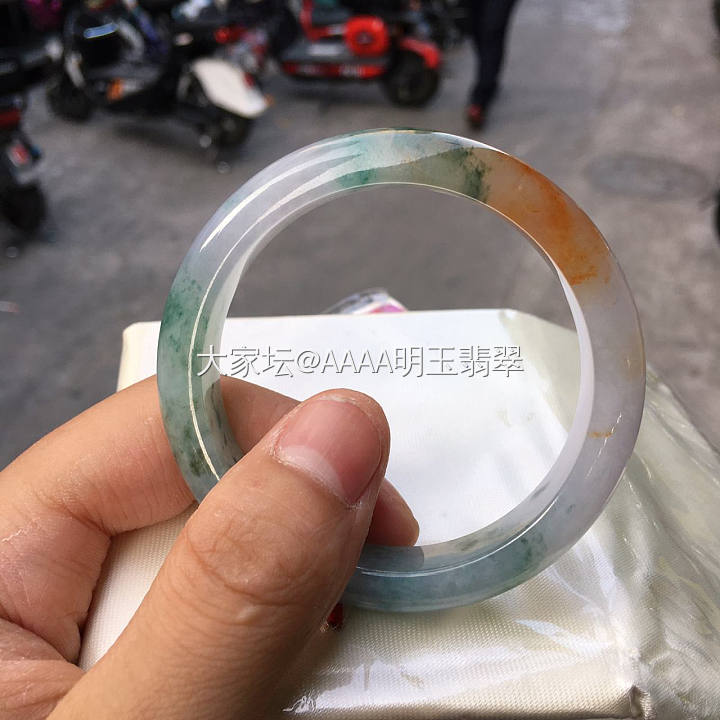 你们要找的原卖家，你们要买吗？_手镯翡翠