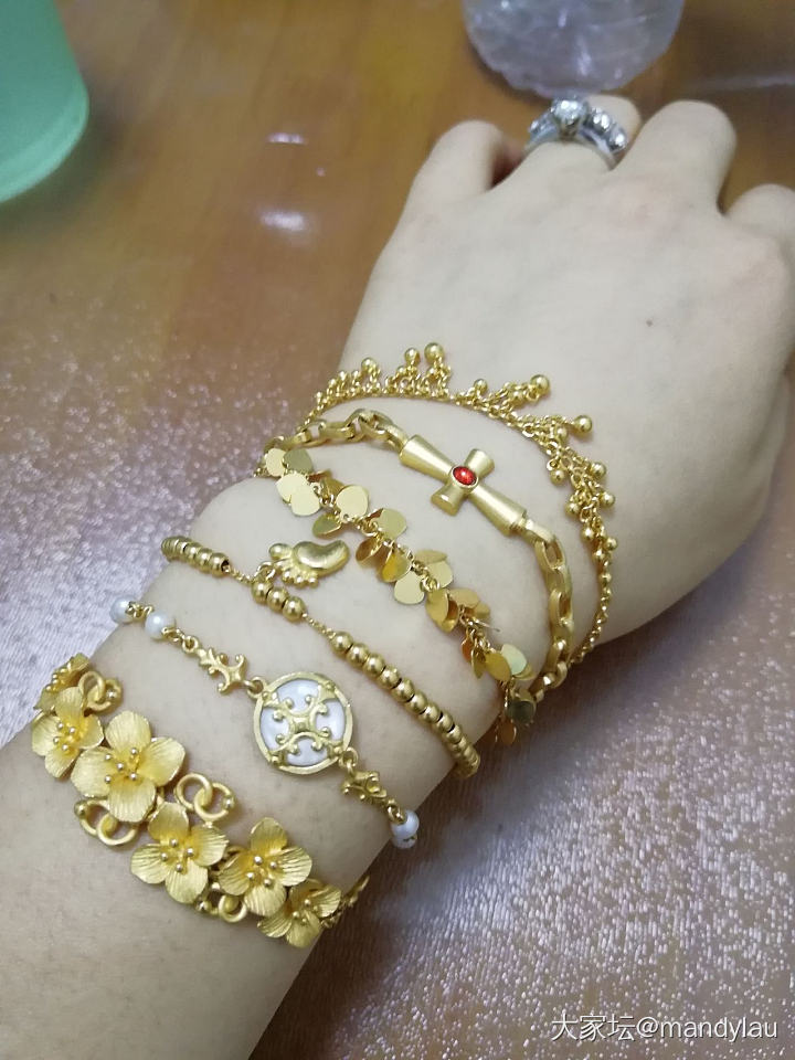 选美，只留两条留哪个？_手链金