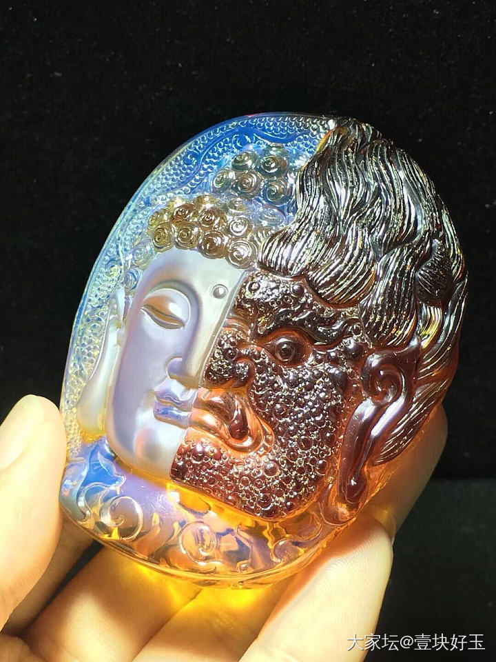 金蓝珀 那个更好看一点呢_挂件琥珀