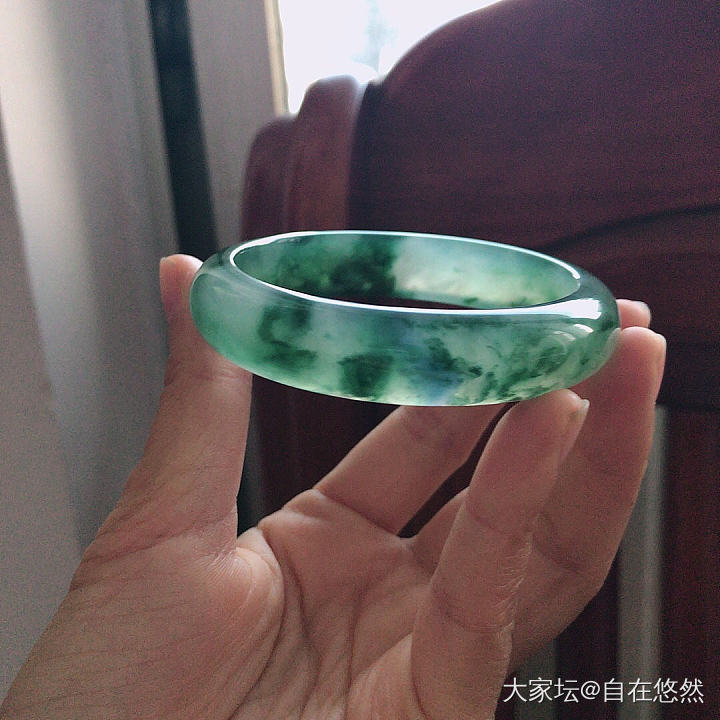 最近偏爱这种画风，拿出来秀秀...._手镯翡翠