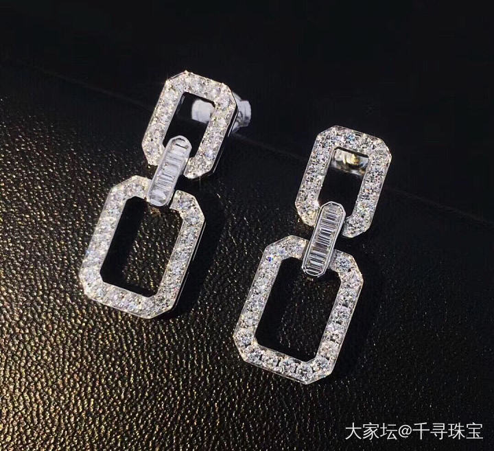 立体海吻长方形耳坠_钻石千寻珠宝