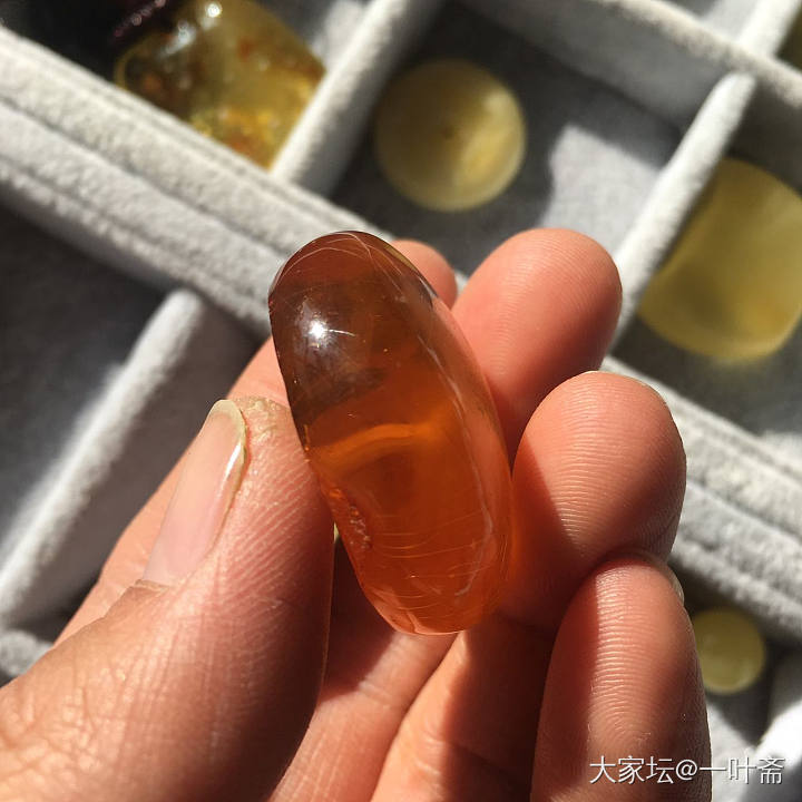 老琥珀圆饼，怎么镶一下好看呢？_琥珀