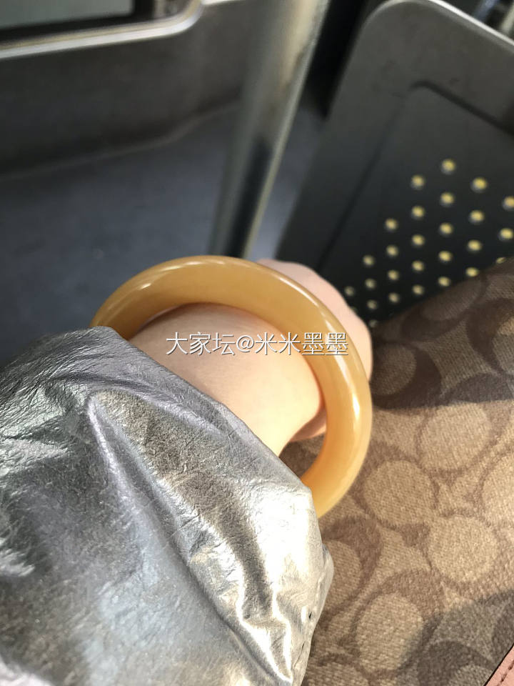 一见钟情的镯子_手镯和田玉