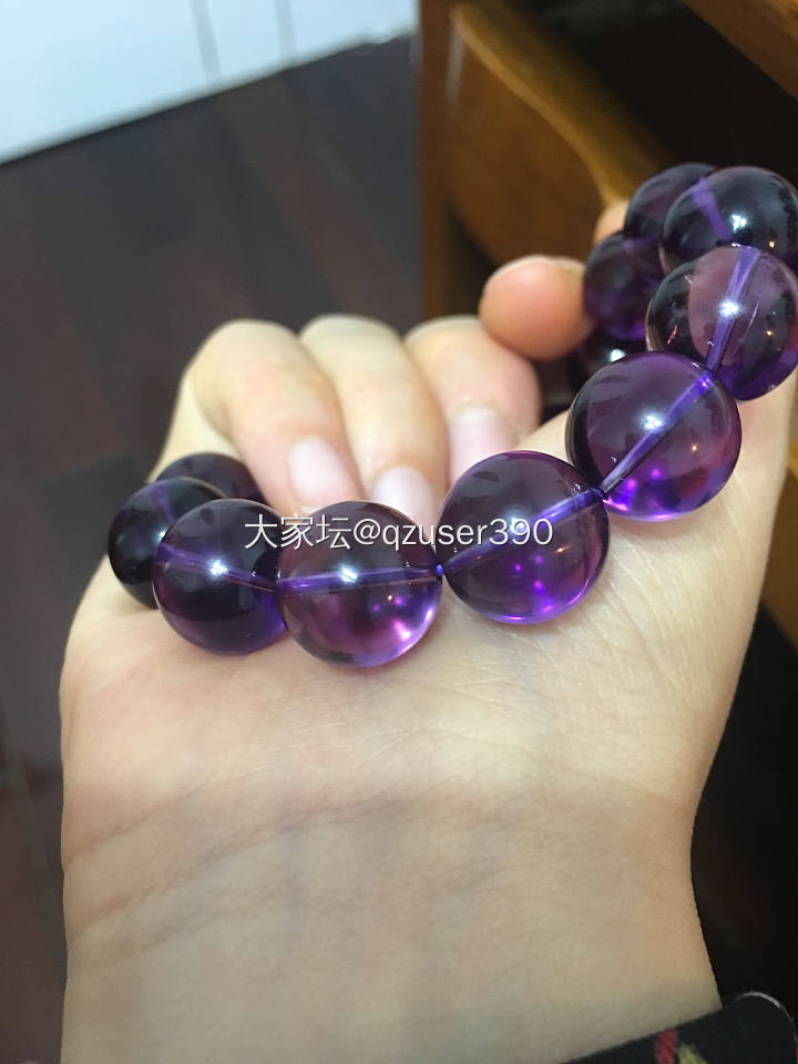 清丽的巴西紫水晶_紫水晶