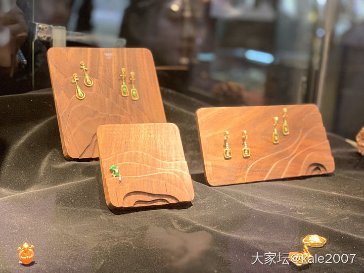 珠宝展一隅_和田玉翡翠展会