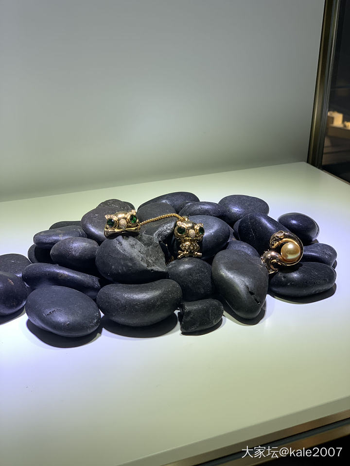 珠宝展一隅_和田玉翡翠展会