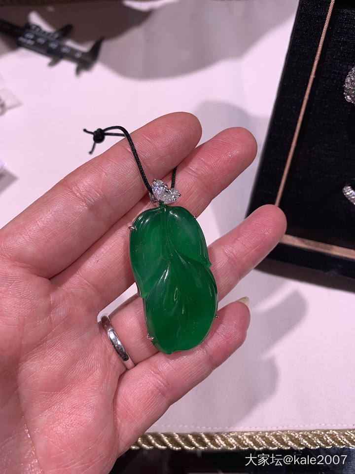 珠宝展一隅_和田玉翡翠展会