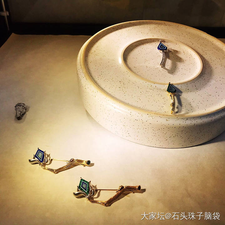 老国展珠宝展随拍_翡翠展会名贵宝石金