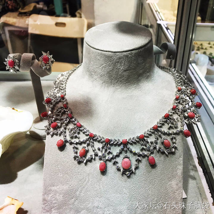 老国展珠宝展随拍_翡翠展会名贵宝石金