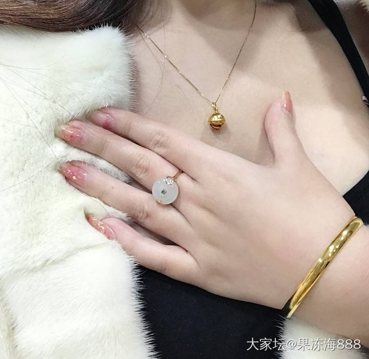 金金暖暖的_吊坠戒指手镯金