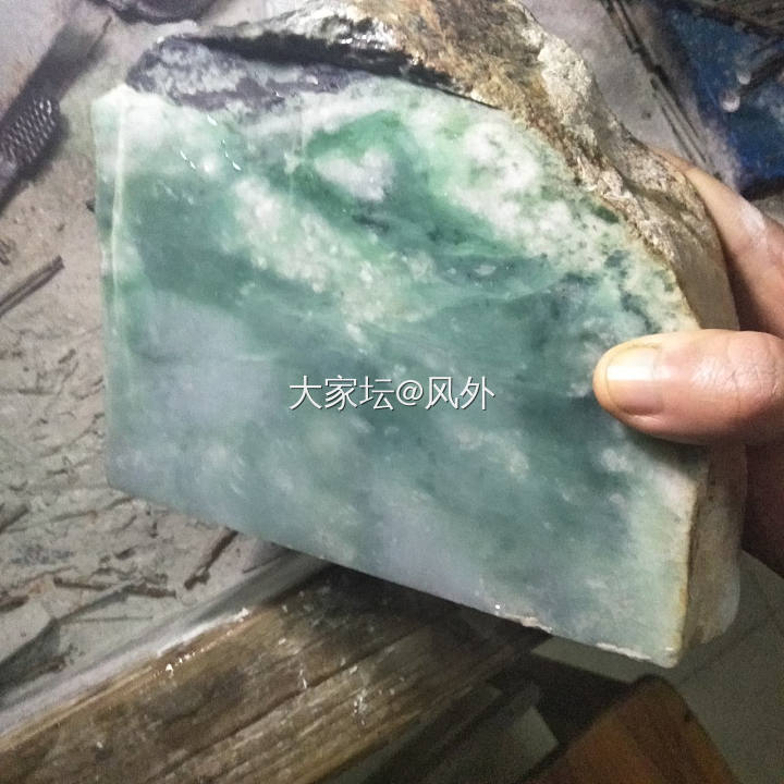 拿了个几公斤的石头_匠人