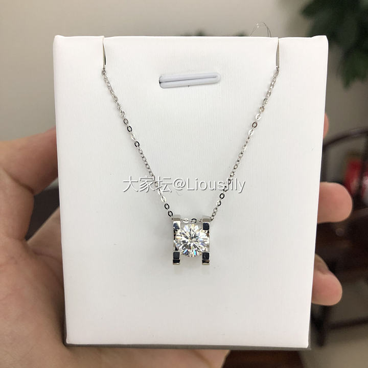 有谁有好看的莫桑钻来分享一下吧_莫桑石