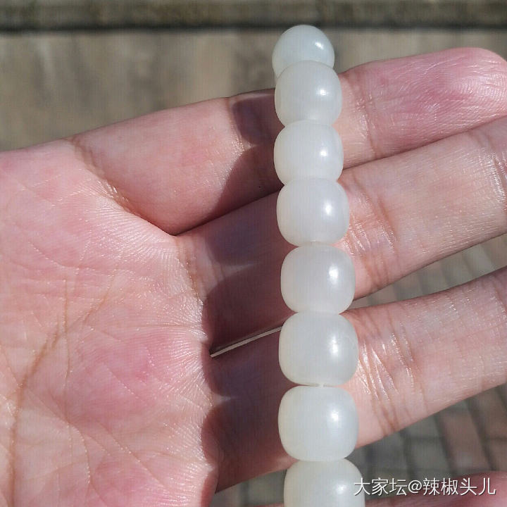 亲们，这个是什么料子啊？看籽吗？_和田玉