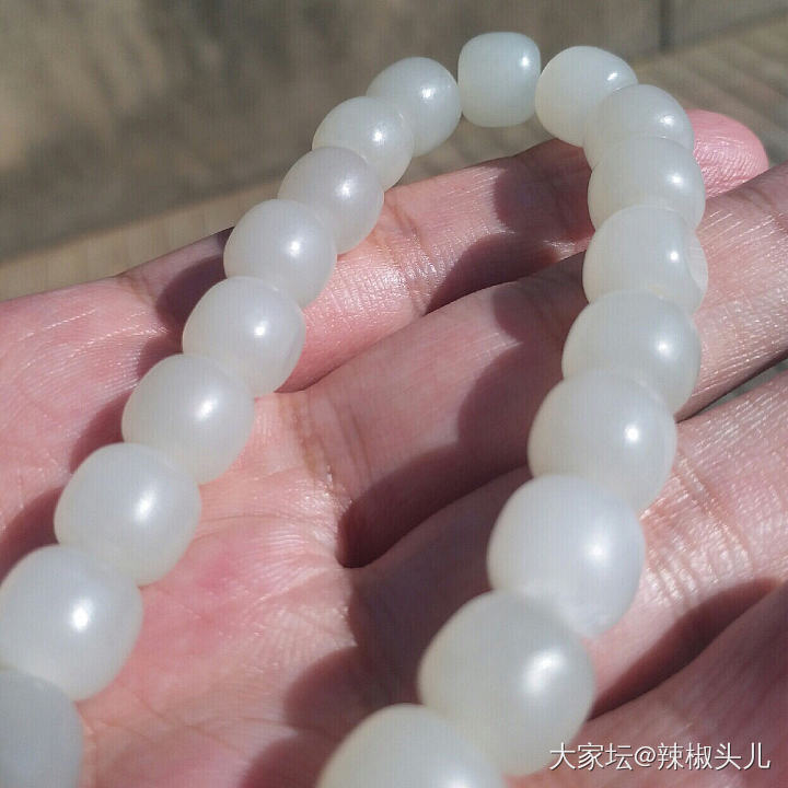 亲们，这个是什么料子啊？看籽吗？_和田玉