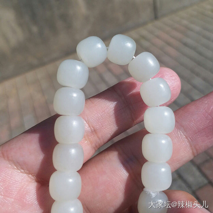 亲们，这个是什么料子啊？看籽吗？_和田玉