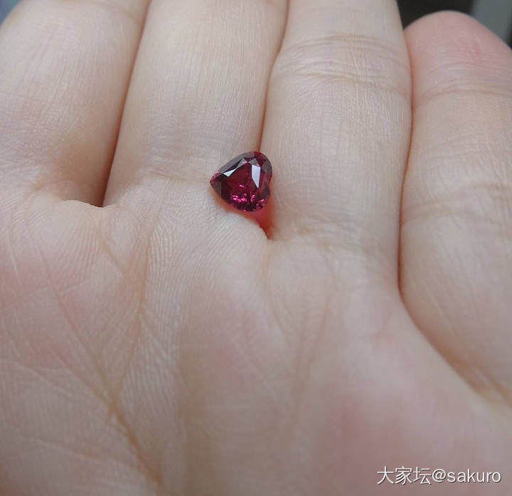 买了一颗心形红宝，该不该留？？_刻面宝石红宝石