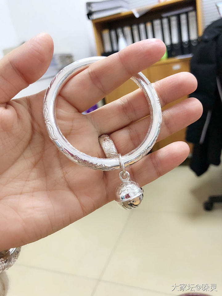 把铃铛剪了，装在醉荷上面了 😄ཽ_吊坠银