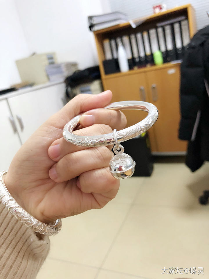 把铃铛剪了，装在醉荷上面了 😄ཽ_吊坠银