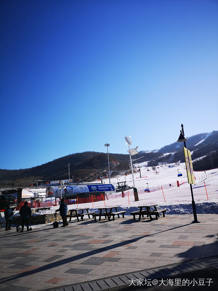 娃在玩雪我在玩耳环_耳饰海水珍珠