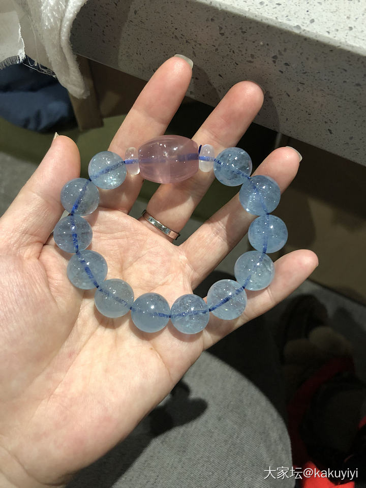出门吃饭，秀个海蓝宝_珠串海蓝宝